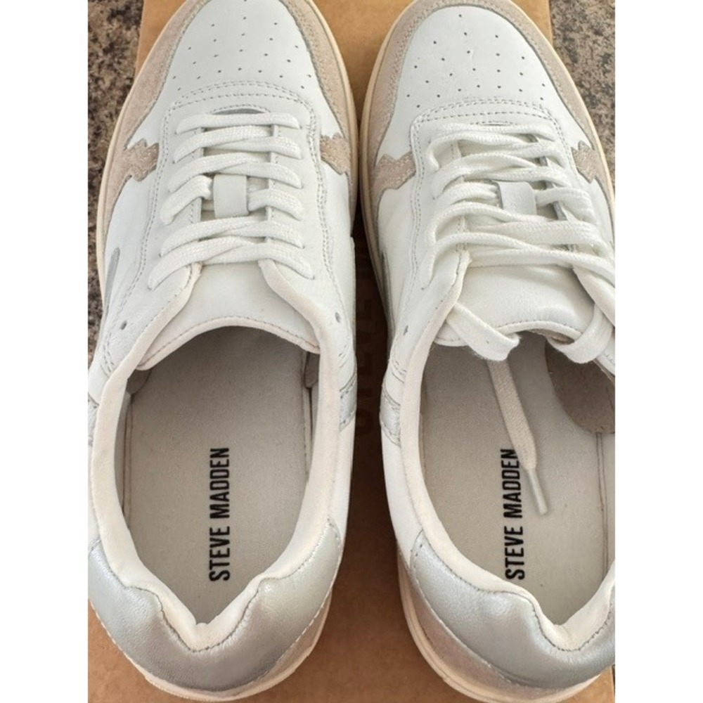 Steve Madden Centre Mens White Silver Suede Leather Sneakers CENT05M1 9.5 - Picture 8 of 14